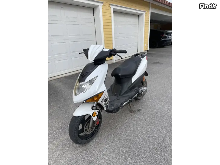 Myydään Keeway Ry6 2011