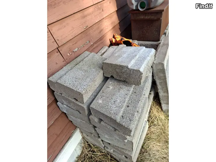 Myydään Muurikivi kaareva