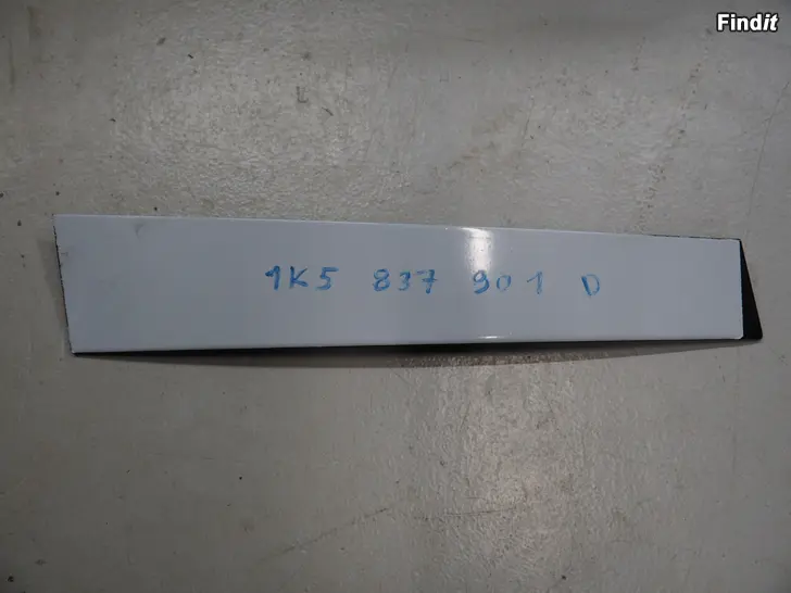 Säljes Volkswagen Jetta 05-09 Mk5 GLI ikkunalista etu vasen Front Left Door Exterior B-Pillar Trim 1K583790