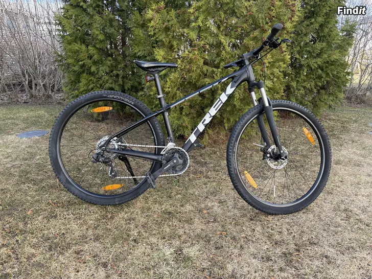 Myydään Trek Marlin 4 - 2023