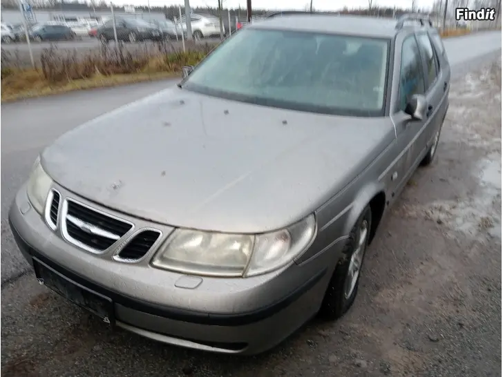 Myydään Saab 95 2,0 T farmari manuaali 2002 varaosina