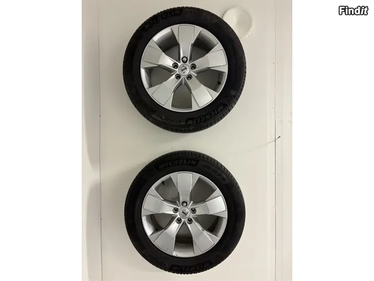 Säljes Volvo 18 originalfälgar med sommardäck
