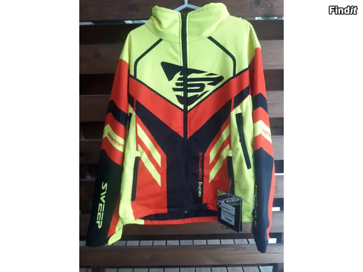 Myydään Sweep kelkkatakki XS