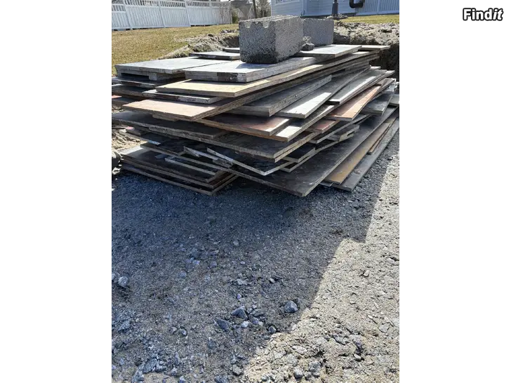 Myydään Körskivor av faner, som skyddar gräsmattan vid körning med tyngre maskiner