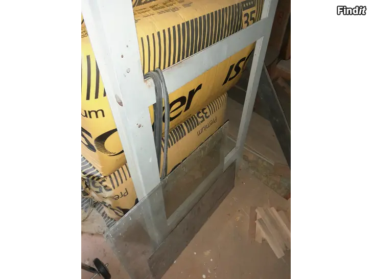 Säljes Metalldörr