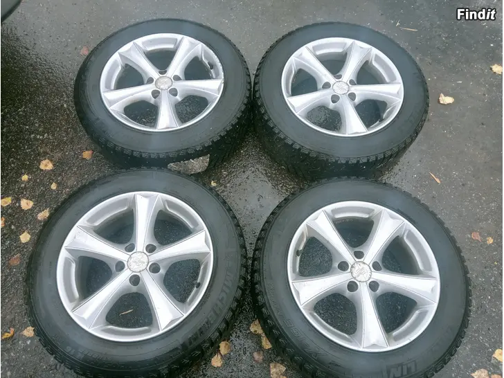 Säljes Opel alut 5-105 Michelin nastat 205/60R16 96T