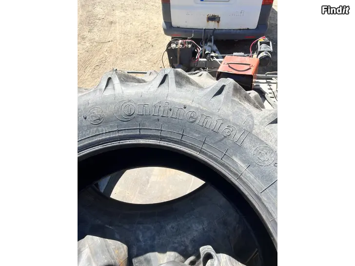 Säljes Traktor däck 16,9 r34