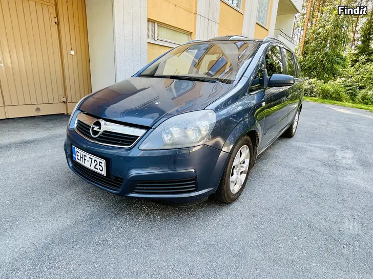 Säljes OpelZafiraAutomatic Panorama