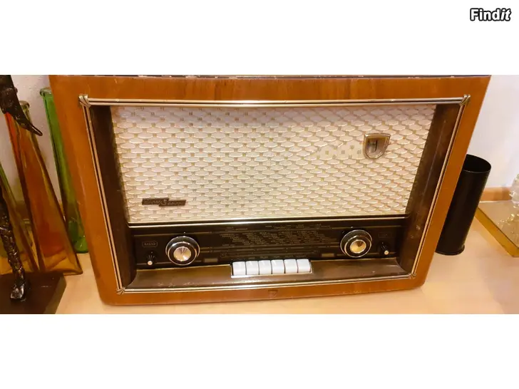 Myydään Radioita,Kahvinkeitin,Silitysrauta yms