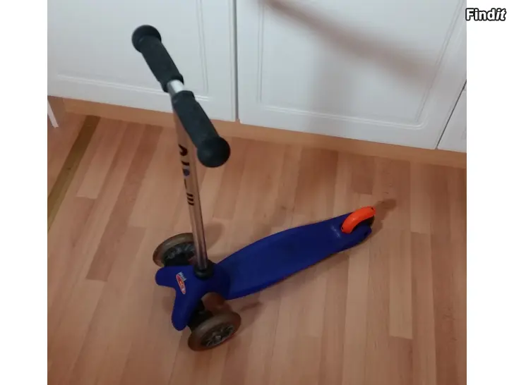 Myydään Mini m-cro  MINI MICRO potkulauta sininen -30e