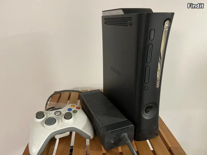 Myydään Xbox 360 120Gb