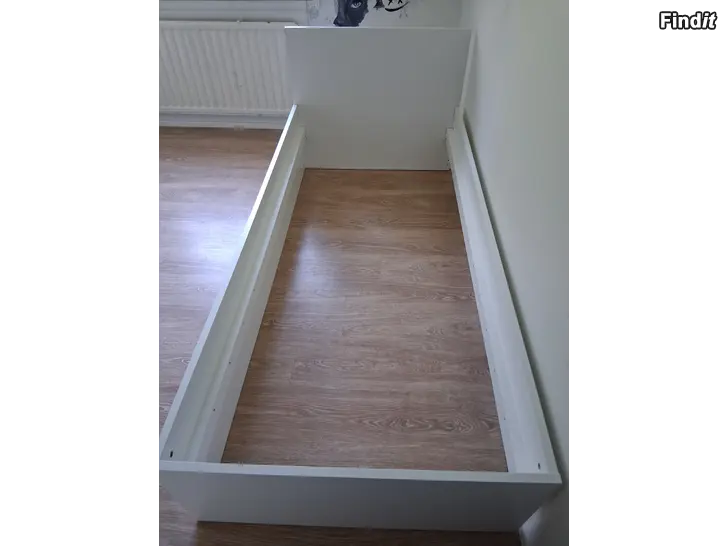 Säljes Sängram