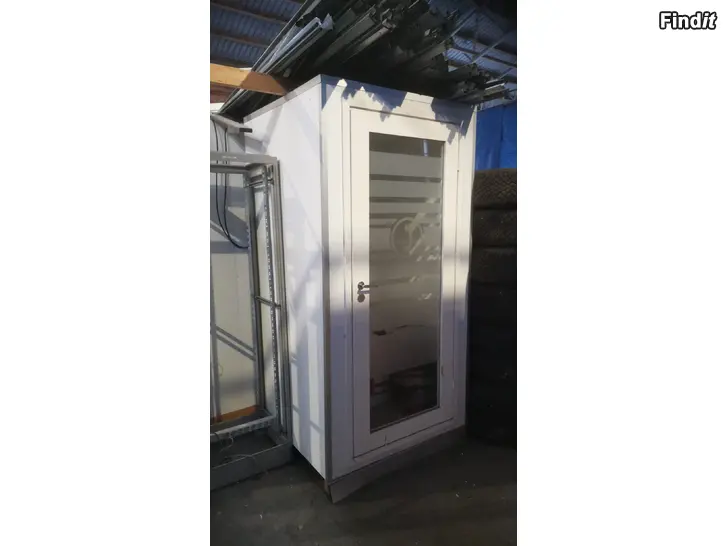 Säljes Telefonbås 122x122x240cm