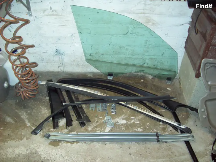 Myydään BMW E60 Kuljettajan oven kaikki irto-osat