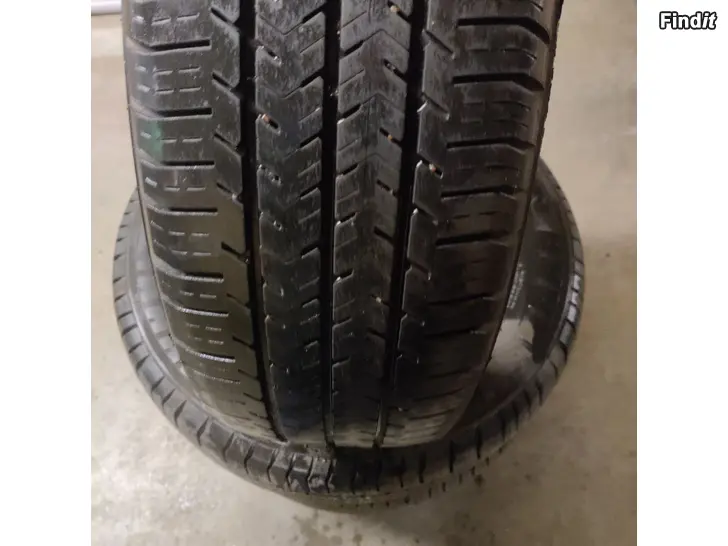 Myydään Pakettiauton suuren kuorma 215 65 16C