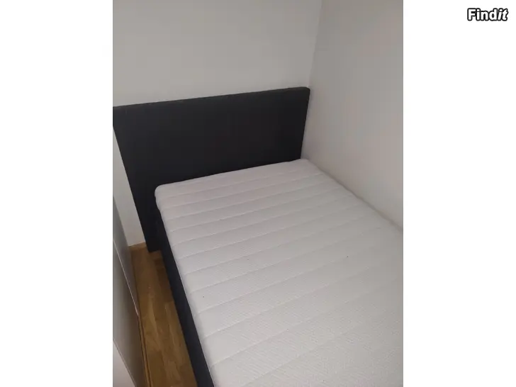 Säljes Säng och huvudgavel