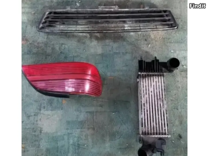 Myydään Takaumpio välijäähdytin puskurin ritilä