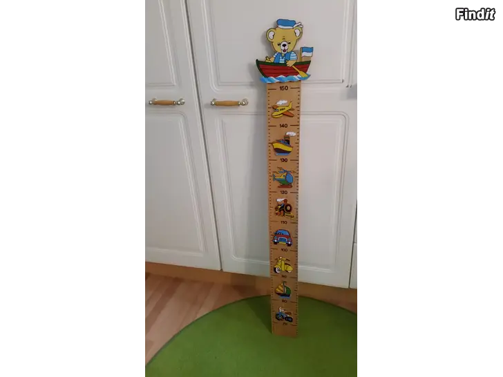 Myydään Vintage puinen lasten mittataulu 104cm -hinta 4e