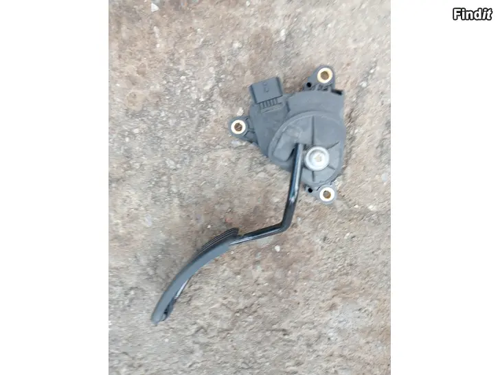 Myydään Renault Megane 2006 kaasupoljin 8200153270