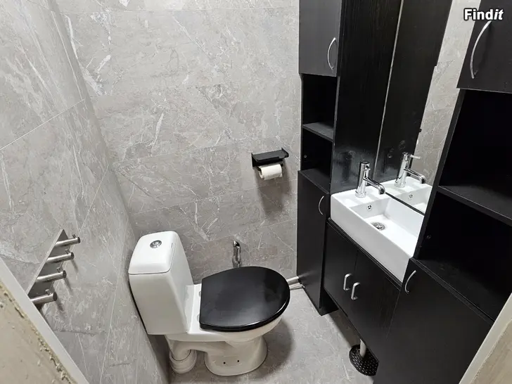 Uthyres Parhus 3 r+k 85 m² i Jakobstad med rymlig tomt angränsande till grönområde nära centrum