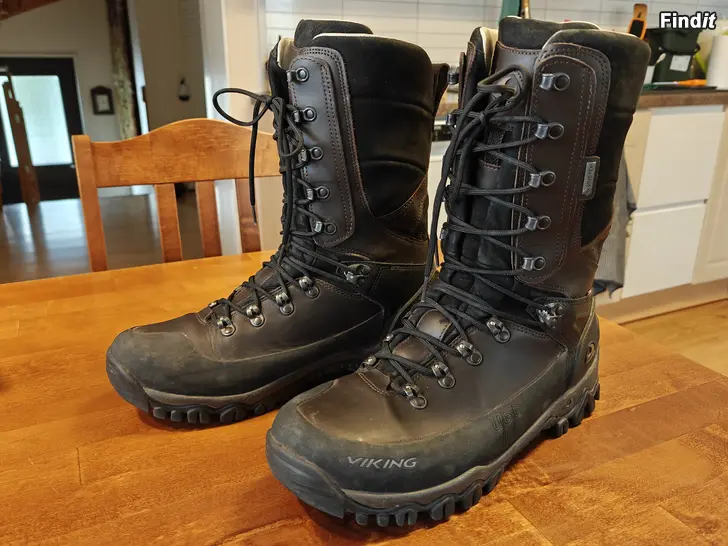 Myydään Viking vaellussaappaat