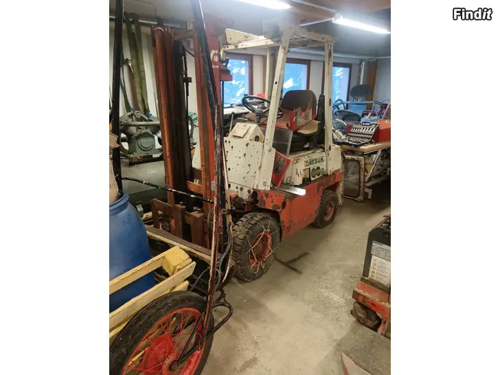 Myydään Nissan truck 1500kg