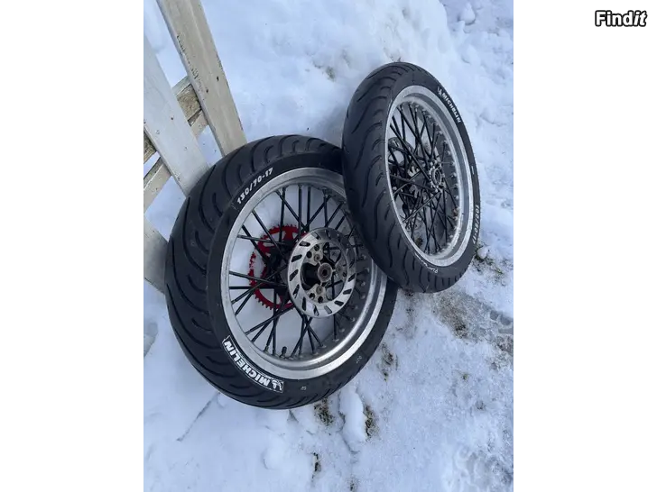 Säljes Smoto fälgar 17 Am6/derbi