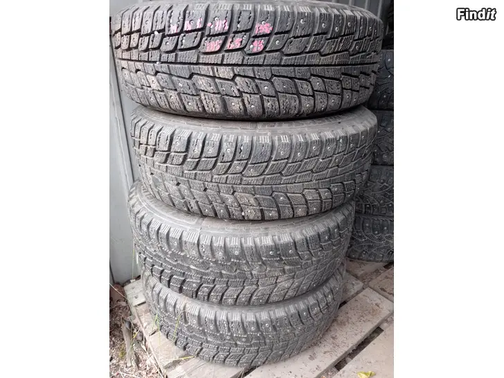 Myydään Michelin nastarenkaat 185/65R15 vanteet 5-112 MB