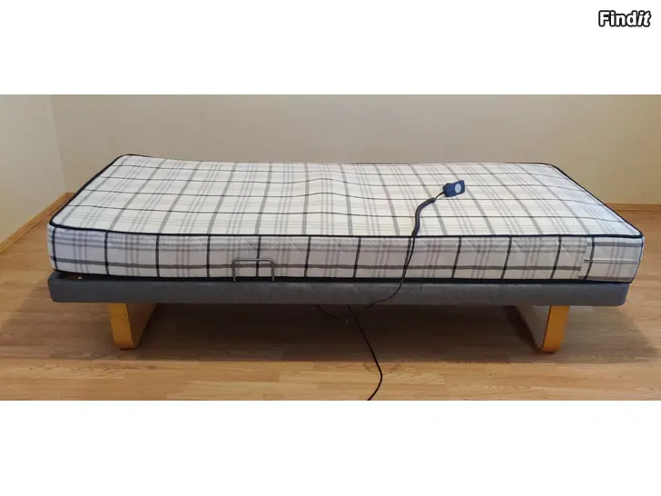 Myydään Moottori sänky