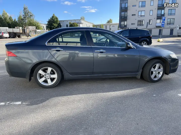 Myydään Honda Accord 2.0 VTEC Juuri katsastettu - vaihto