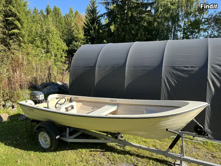 Säljes Artekno 470, Mariner 20 hk + strandtrailer