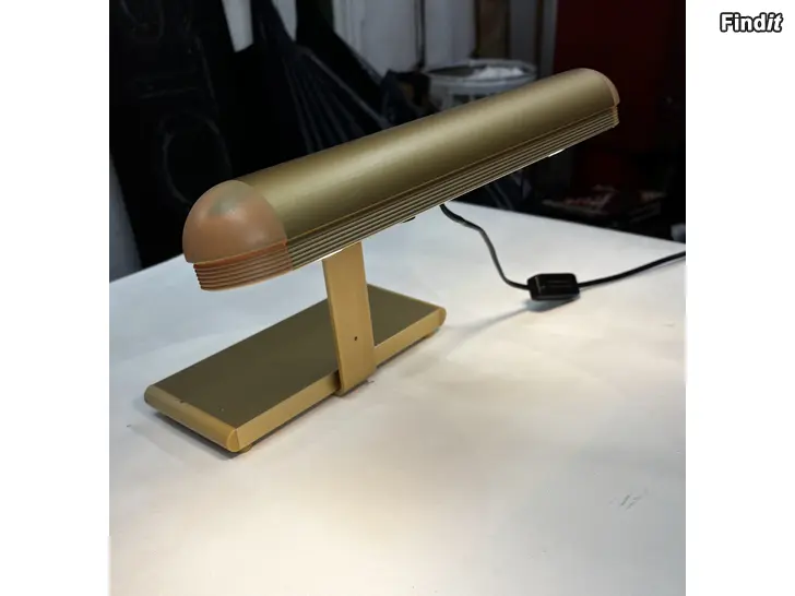 Myydään Vanha pöytävalaisin