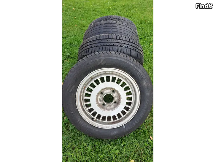 Myydään SAAB 99/900 alufälgar, 2 nya däck 15 tum