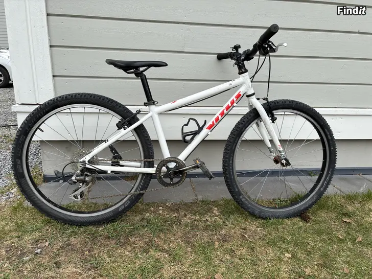 Säljes Vitus 24 barncykel