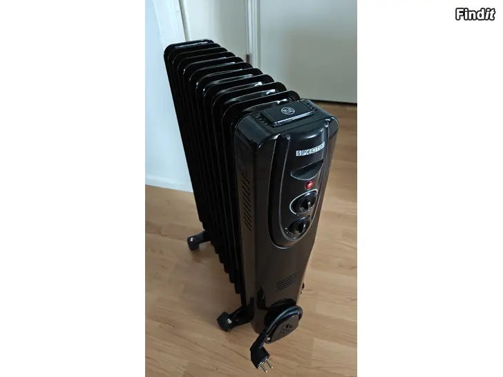 Säljes Svart oljefylld radiator 2500W