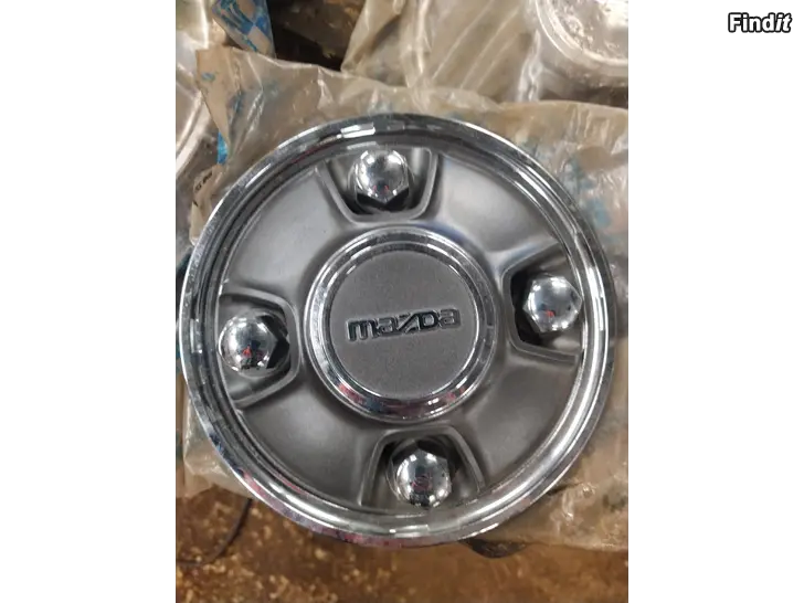 Säljes Mazda navkapslar