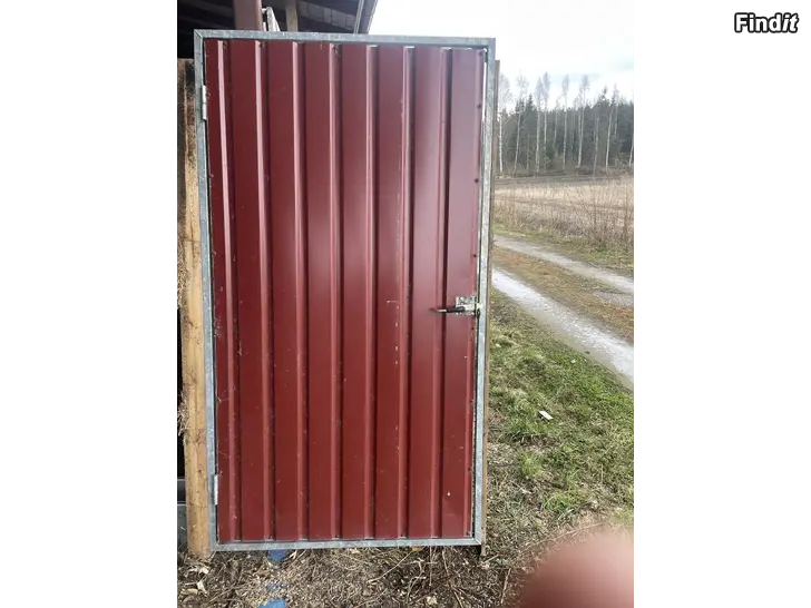 Säljes Robust järndörr med karm