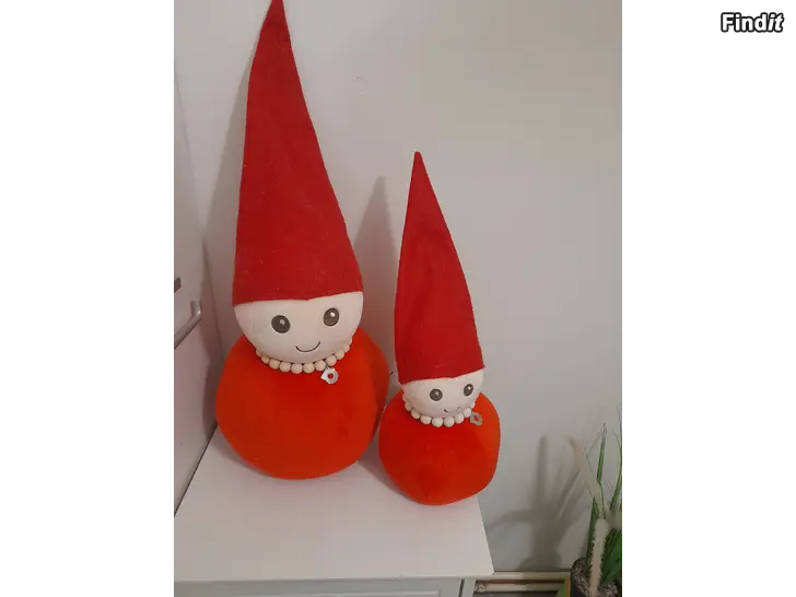 Myydään Aarikka tontut