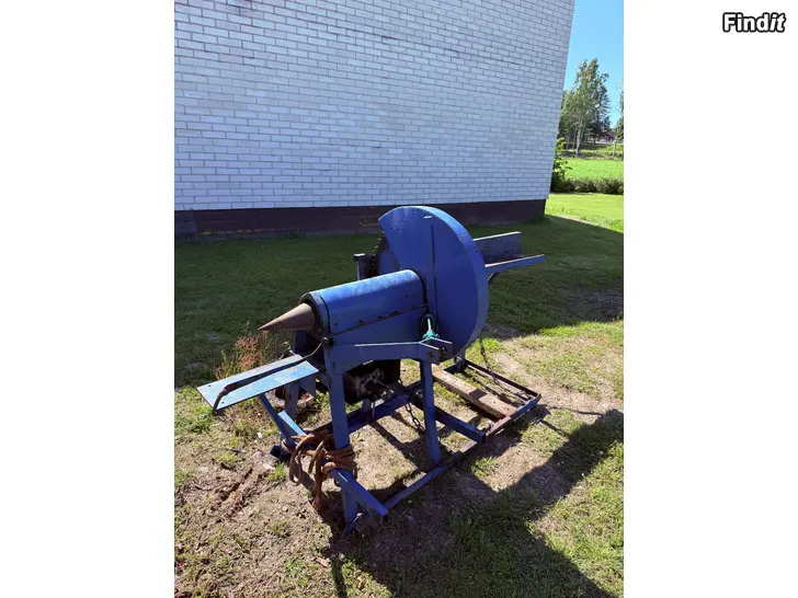 Säljes Traktordriven vedklyv