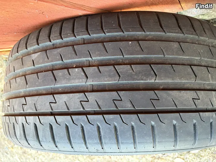 Säljes 245/45 R20 Sommardäck