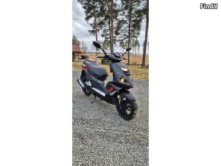 Säljes Peugeot Speedfight 4