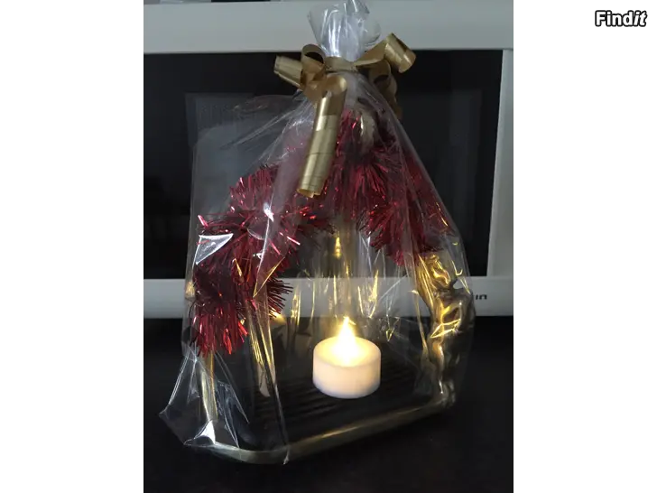 Säljes Jul röd/guld med hästmotiv, batteri ljus