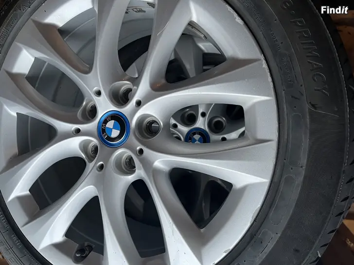 Säljes BMW aluminiumfälgar och däck 205/55/17