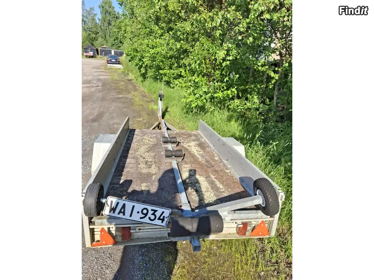 Myydään veneranturi
