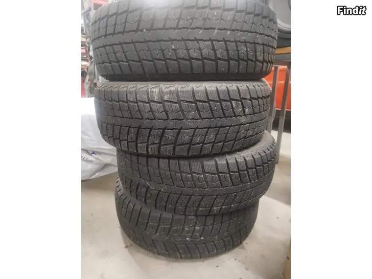 Myydään Kitkarenkaat 205/60R16