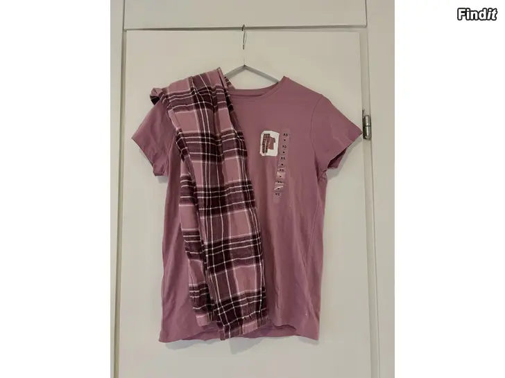 Säljes pyjamas