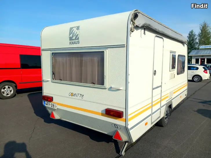 Myydään Knaus Country asuntovaunu -95