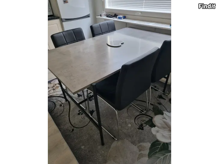 Säljes Köksbord + stolar