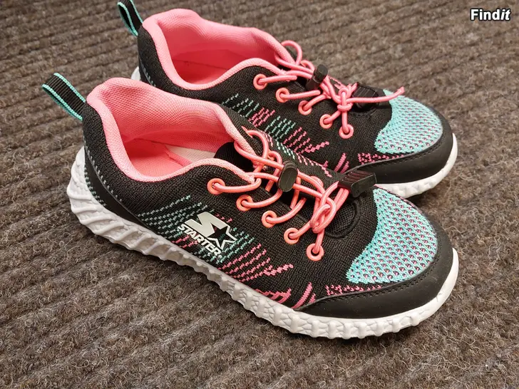 Säljes Joggingskor storlek 35