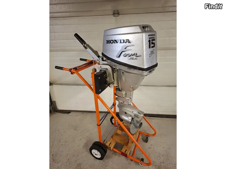 Myydään Honda BF15A